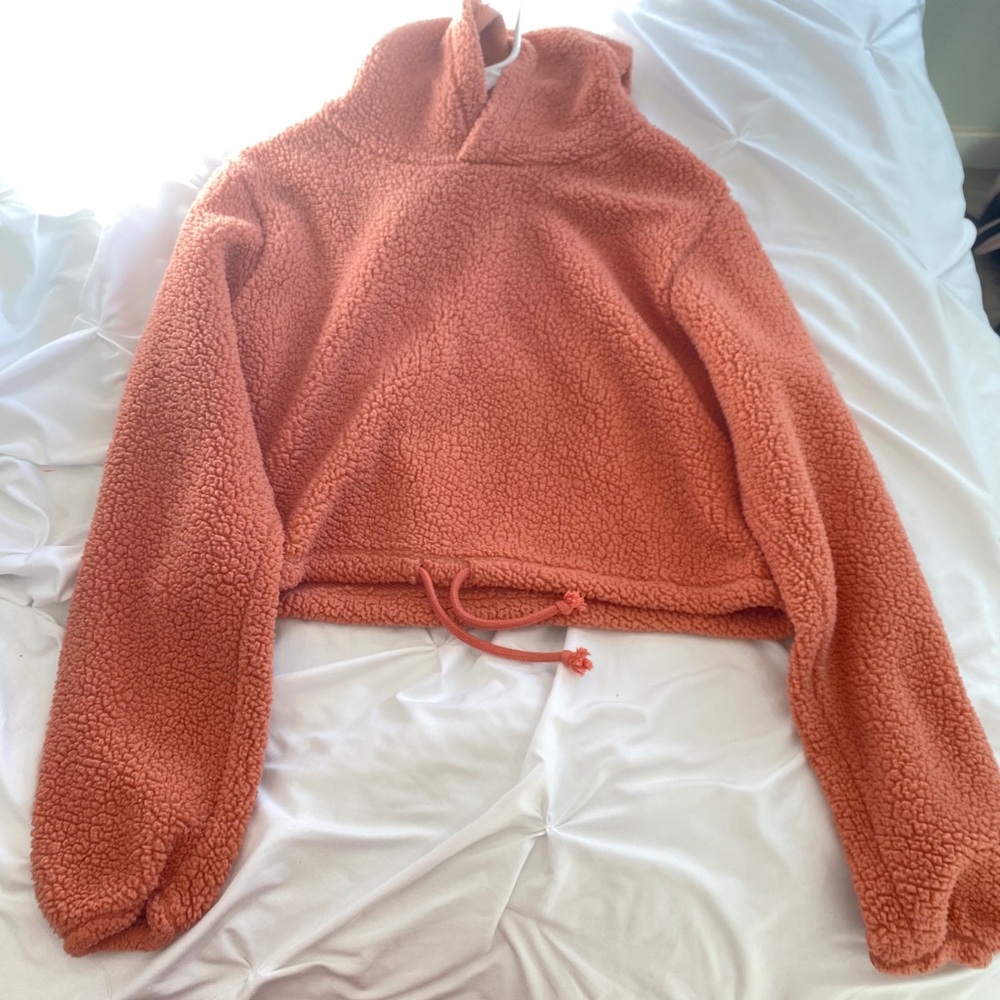 Cropped fuzzy hoodie